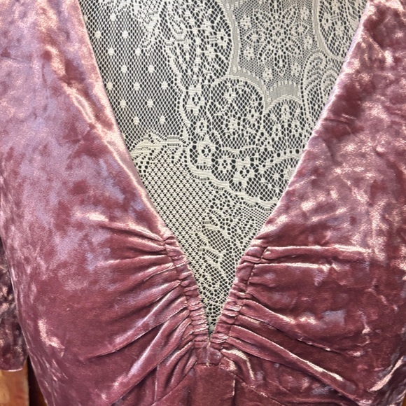 Guess mauve Velvet Ruched Dress - Picture 4 of 11